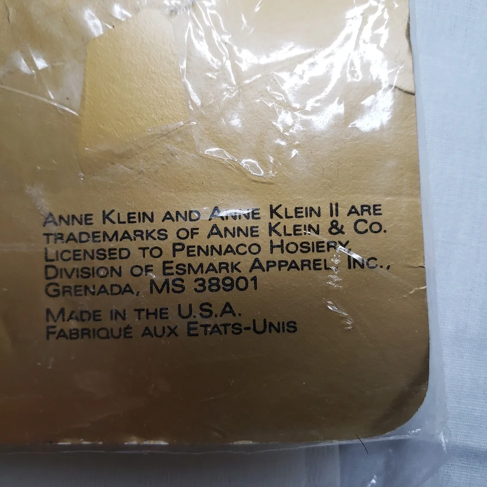 Ann Taylor Ivory Control Top Pantyhose Ultra Sheer Size D